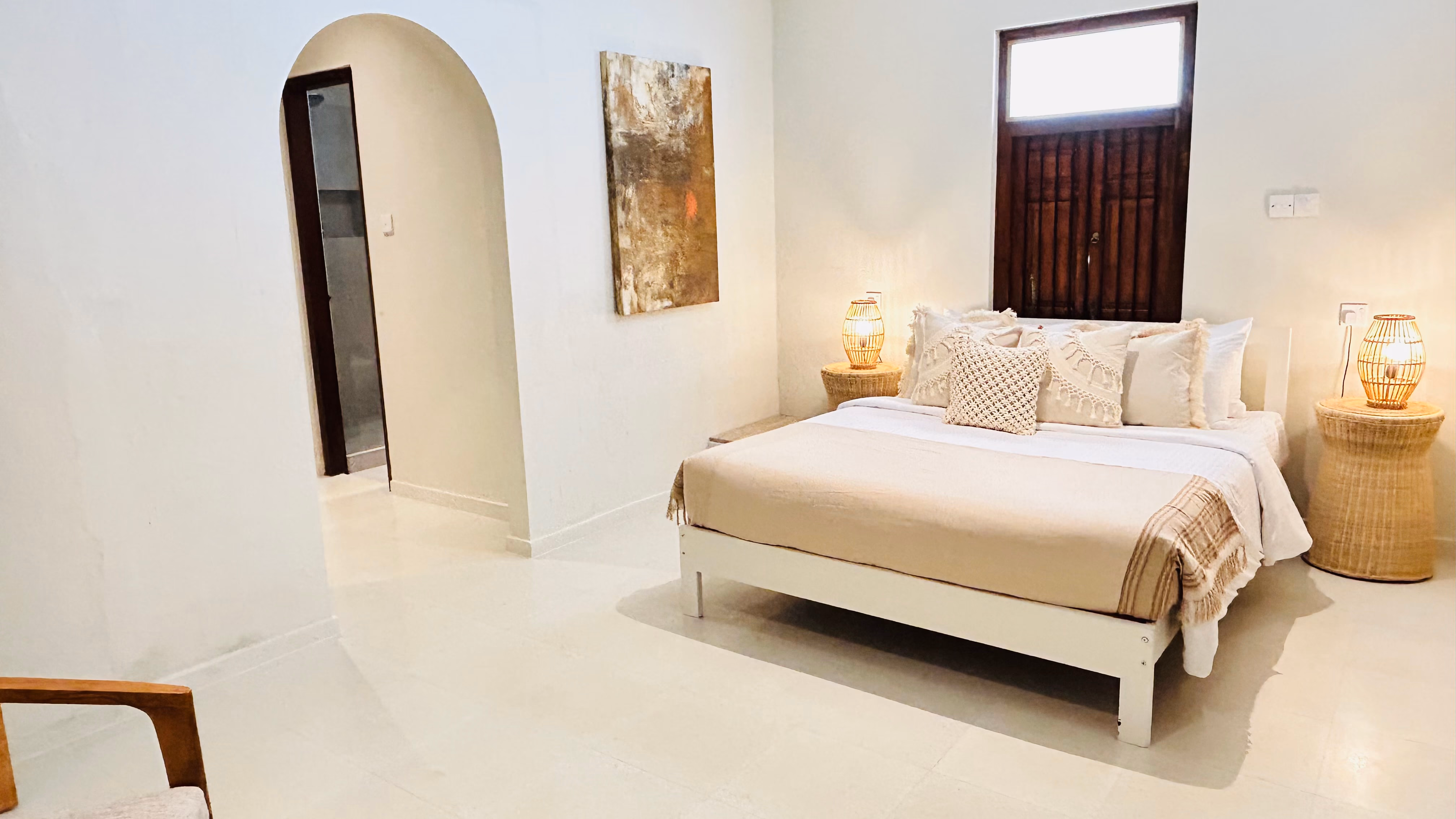 K2 Villa - Modern and clean bathroom design.